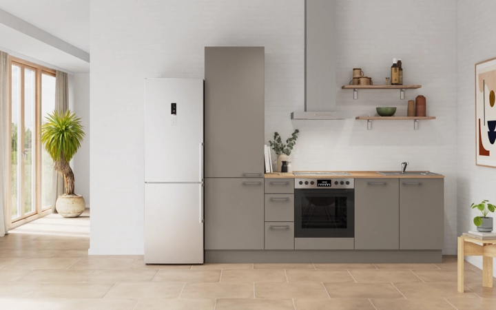 Cuisines Elite Cuisine linéaire 240 cm électroménagers inclus planning 12 0