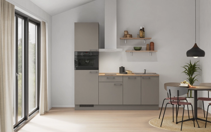 Cuisines Elite Cuisine linéaire 210 cm électroménagers inclus, planning 9 0